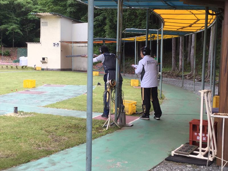 射撃の基本を学ぶ